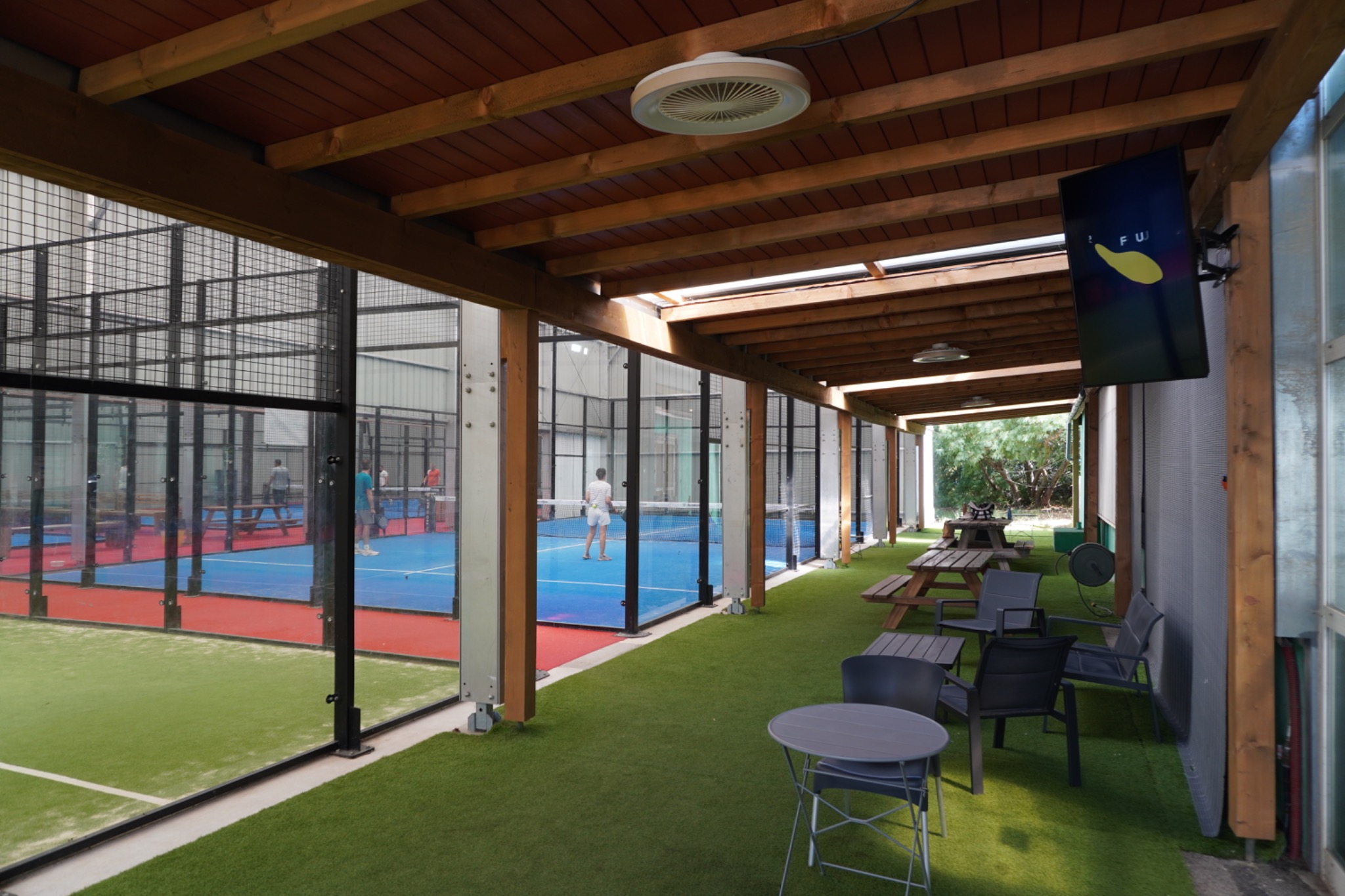 Les courts de Padel couverts de Pad&Ball à Fréjus
